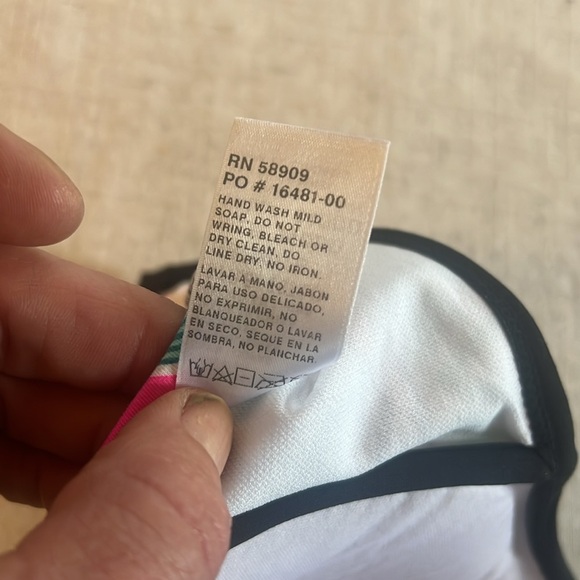 Giani Bini swimsuit top NWOT 34DDD. Never worn NWOT. - Picture 8 of 8